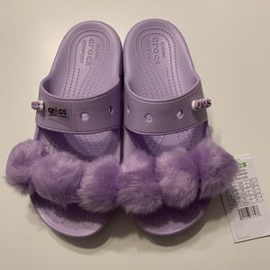 Crocs Fur Sure Sandals Lavender Relaxed Fit Unisex Size W7/M5 NWT